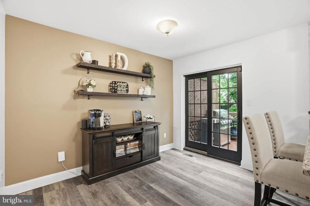 Image 10 of property listing at 9673 HORSHAM DR NW, Laurel, MD 20723