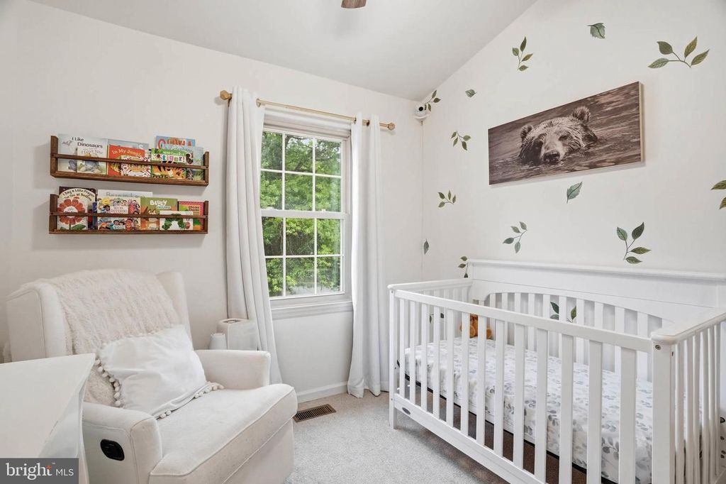 Image 18 of property listing at 9673 HORSHAM DR NW, Laurel, MD 20723