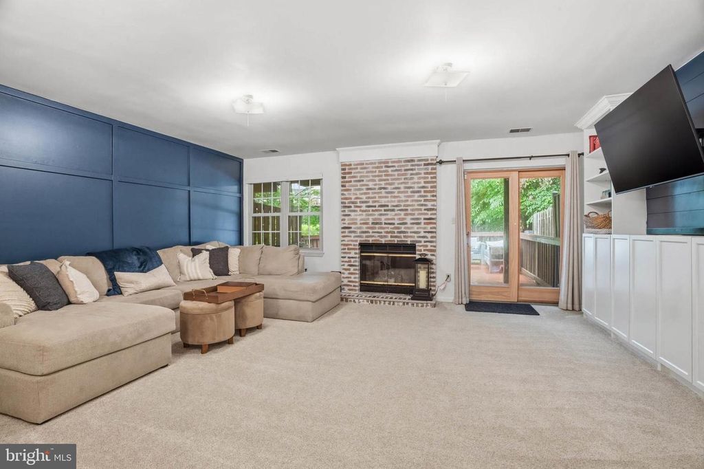 Image 23 of property listing at 9673 HORSHAM DR NW, Laurel, MD 20723