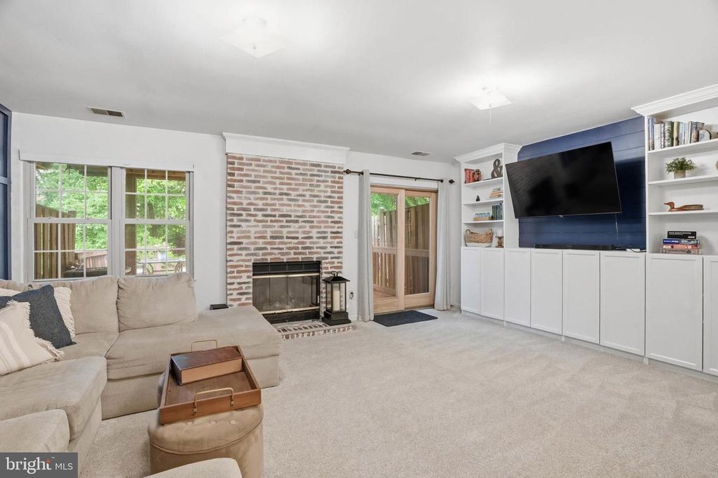 Image 24 of property listing at 9673 HORSHAM DR NW, Laurel, MD 20723