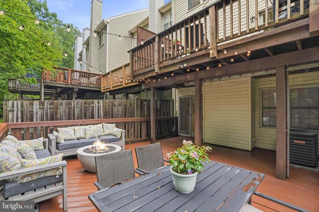 Image 34 of property listing at 9673 HORSHAM DR NW, Laurel, MD 20723
