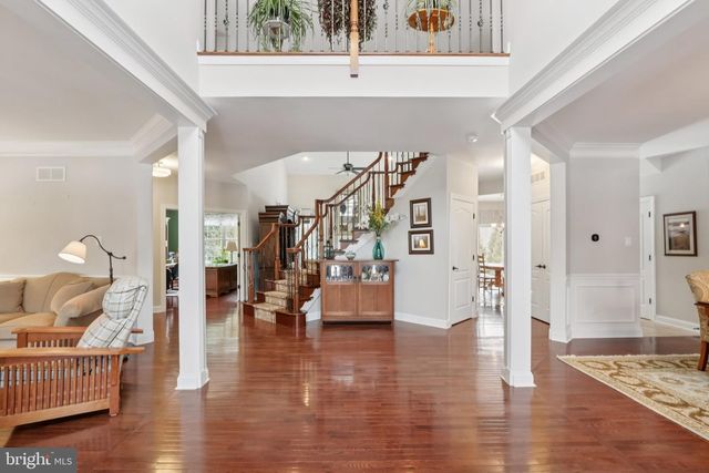 1 CRANBURY HILL CT, Mount Laurel, NJ 08054