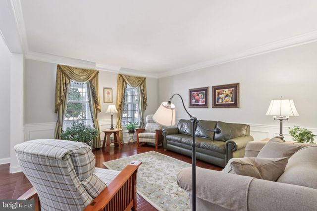 1 CRANBURY HILL CT, Mount Laurel, NJ 08054