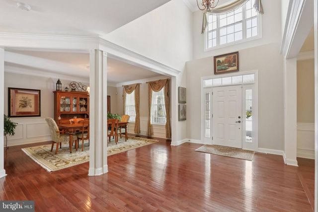 1 CRANBURY HILL CT, Mount Laurel, NJ 08054