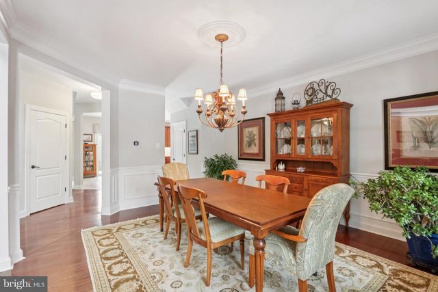 1 CRANBURY HILL CT, Mount Laurel, NJ 08054