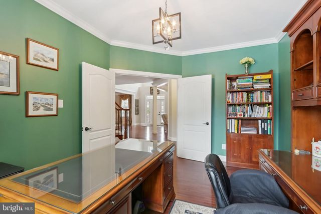 1 CRANBURY HILL CT, Mount Laurel, NJ 08054