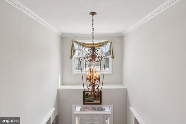 1 CRANBURY HILL CT, Mount Laurel, NJ 08054