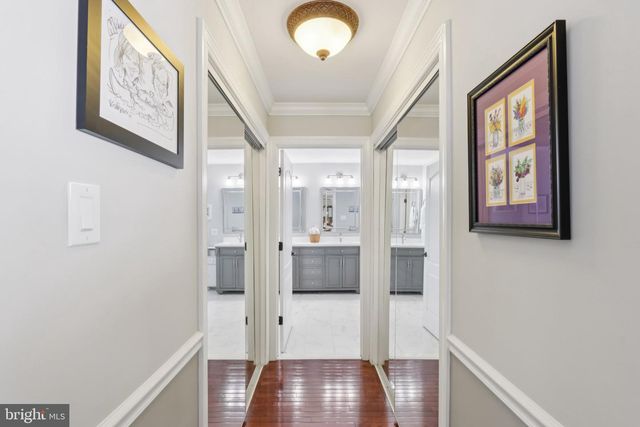 1 CRANBURY HILL CT, Mount Laurel, NJ 08054