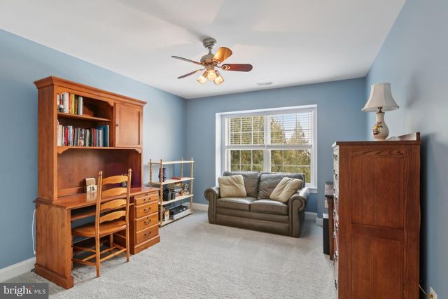 1 CRANBURY HILL CT, Mount Laurel, NJ 08054