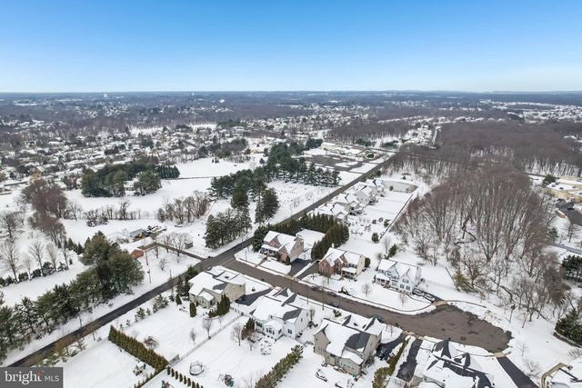 1 CRANBURY HILL CT, Mount Laurel, NJ 08054