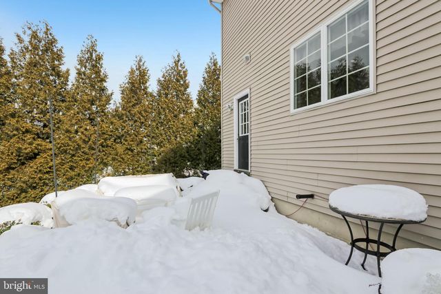 1 CRANBURY HILL CT, Mount Laurel, NJ 08054