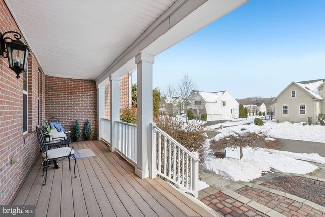 1 CRANBURY HILL CT, Mount Laurel, NJ 08054