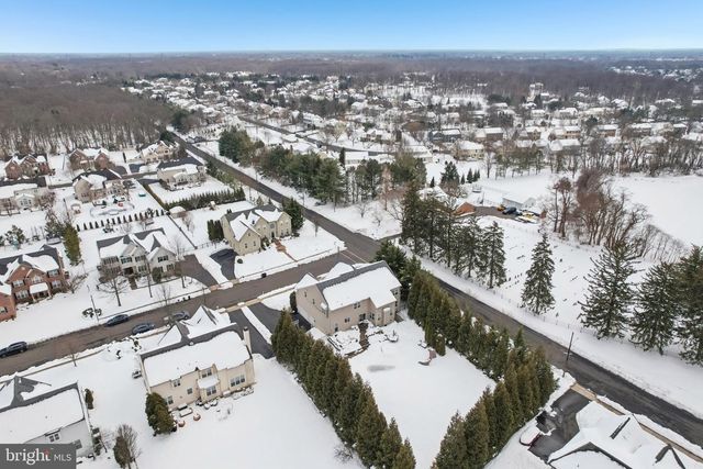 1 CRANBURY HILL CT, Mount Laurel, NJ 08054