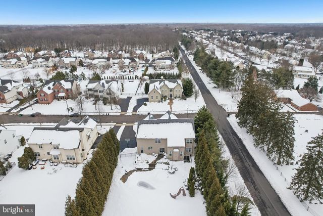 1 CRANBURY HILL CT, Mount Laurel, NJ 08054