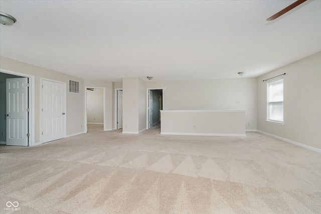 9300 Amberleigh Drive, Plainfield, IN 46168