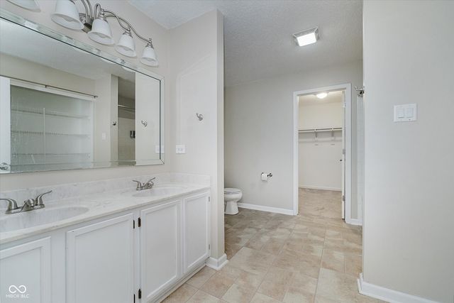 9300 Amberleigh Drive, Plainfield, IN 46168