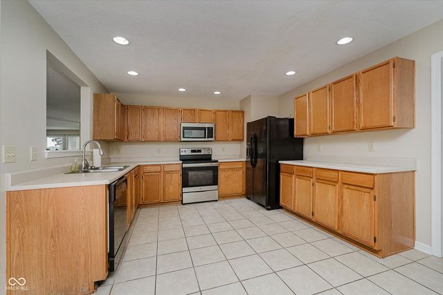 9300 Amberleigh Drive, Plainfield, IN 46168