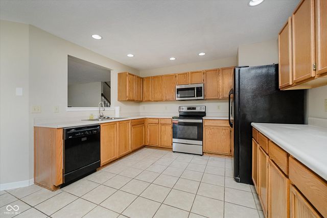 9300 Amberleigh Drive, Plainfield, IN 46168