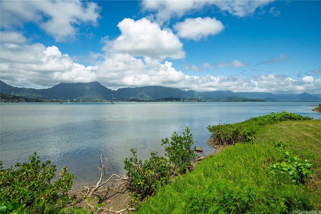 44-375 Kaneohe Bay Drive, Kaneohe, HI 96744