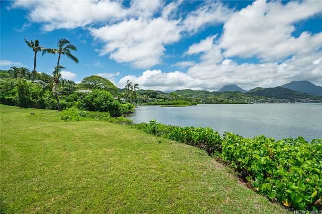 44-375 Kaneohe Bay Drive, Kaneohe, HI 96744