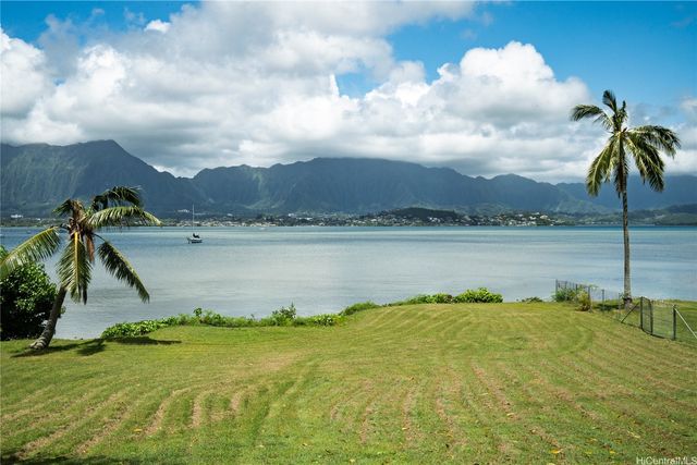 44-375 Kaneohe Bay Drive, Kaneohe, HI 96744