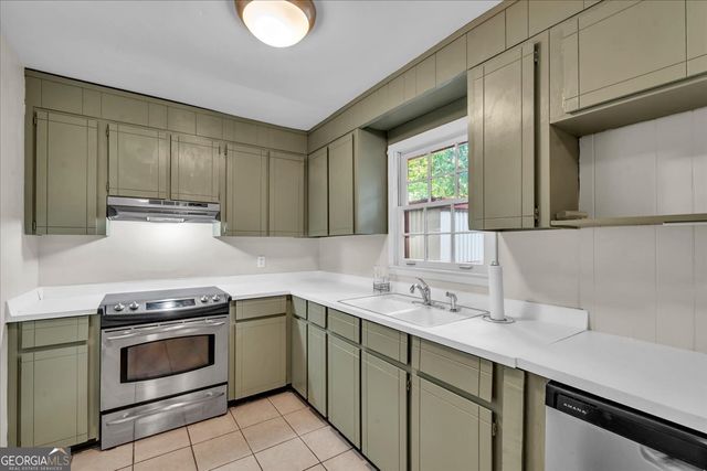 413 Davis Drive, Centerville, GA 31028