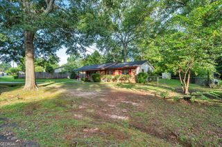 413 Davis Drive, Centerville, GA 31028