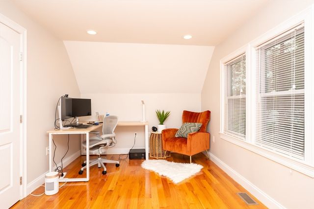 592 Poplar St, Boston, MA 02131