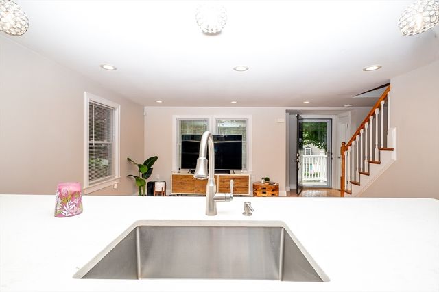 592 Poplar St, Boston, MA 02131