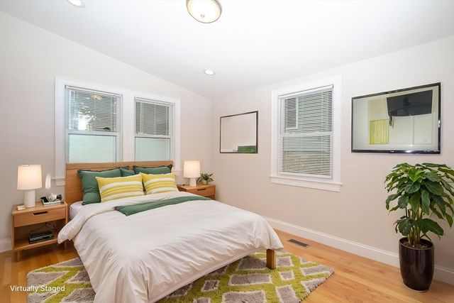 592 Poplar St, Boston, MA 02131