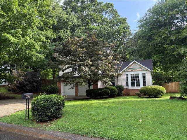 1035 Towne Manor NW Court, Kennesaw, GA 30144