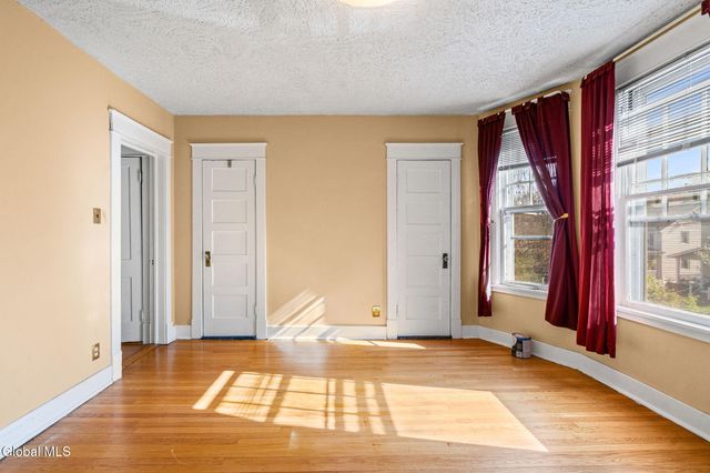 105 Grove Avenue, Albany, NY 12208