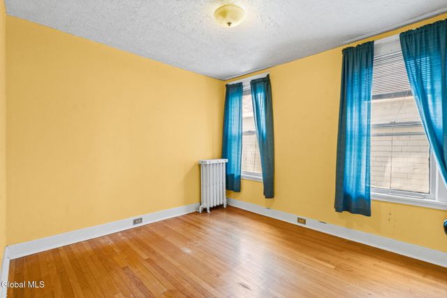 105 Grove Avenue, Albany, NY 12208