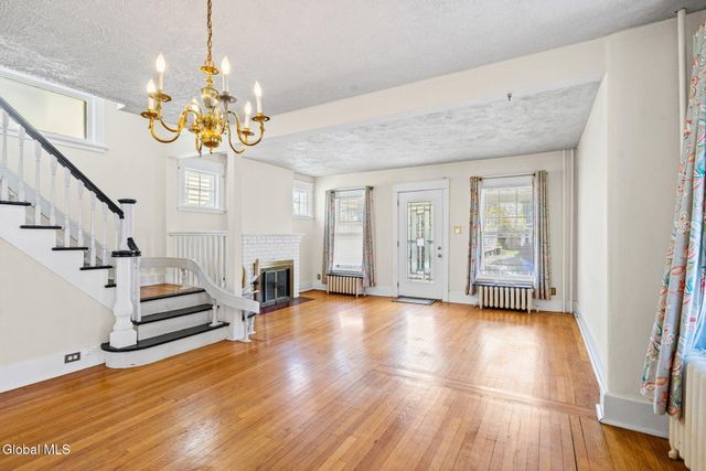 105 Grove Avenue, Albany, NY 12208