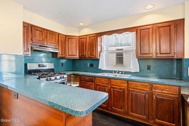 105 Grove Avenue, Albany, NY 12208