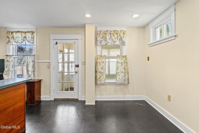 105 Grove Avenue, Albany, NY 12208
