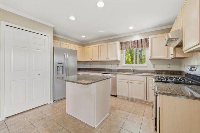 4387 Sunburst Avenue, Waterford Twp, MI 48329