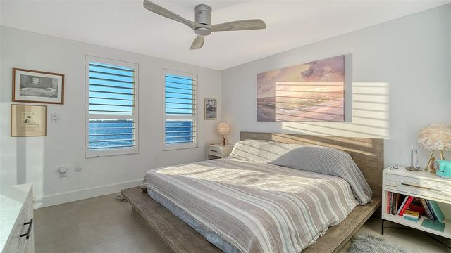 37 SUNSET DRIVE 44, Sarasota, FL 34236