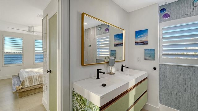 37 SUNSET DRIVE 44, Sarasota, FL 34236