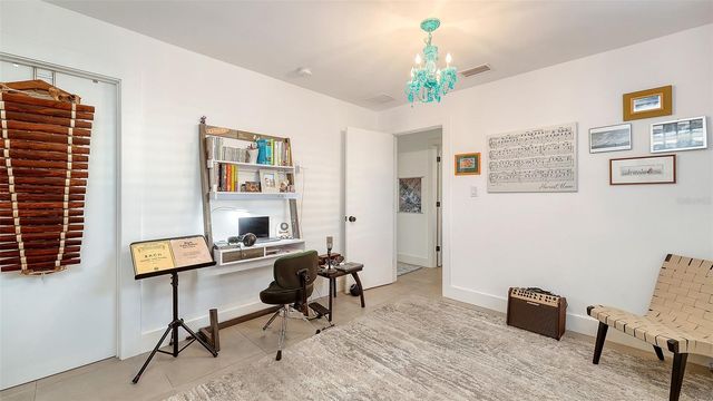 37 SUNSET DRIVE 44, Sarasota, FL 34236