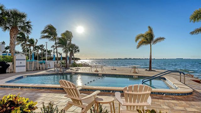 37 SUNSET DRIVE 44, Sarasota, FL 34236
