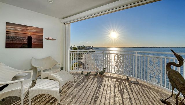 37 SUNSET DRIVE 44, Sarasota, FL 34236