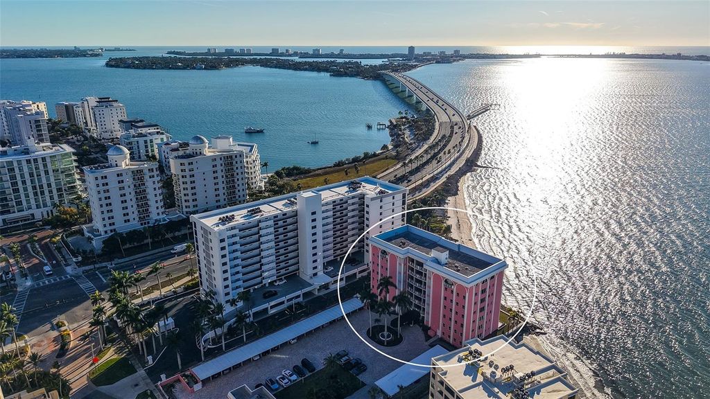 37 SUNSET DRIVE 44, Sarasota, FL 34236