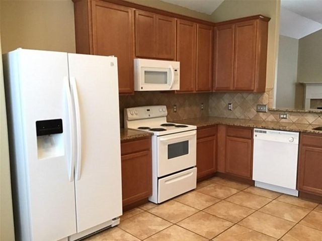 8723 Rollick Drive, Tomball, TX 77375