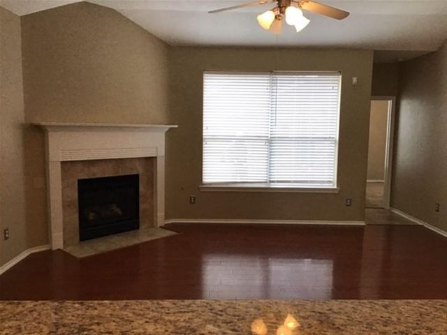 8723 Rollick Drive, Tomball, TX 77375