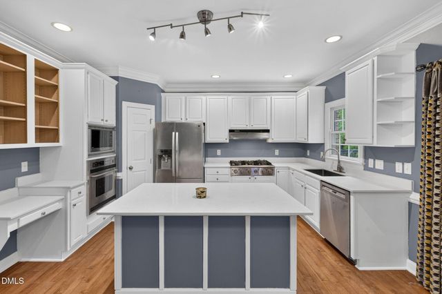 2901 Lauren Oaks Drive, Raleigh, NC 27616