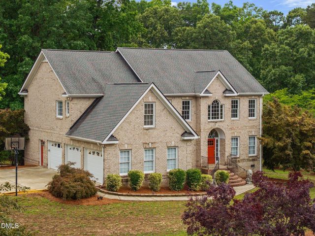 2901 Lauren Oaks Drive, Raleigh, NC 27616
