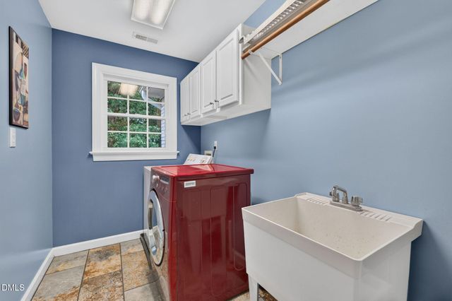 2901 Lauren Oaks Drive, Raleigh, NC 27616