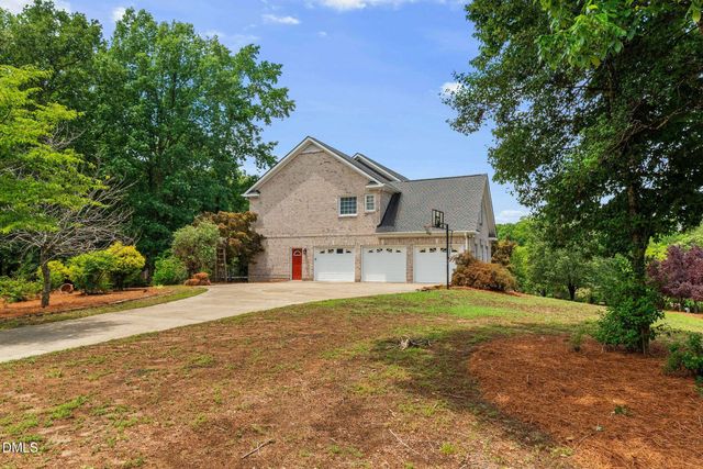 2901 Lauren Oaks Drive, Raleigh, NC 27616