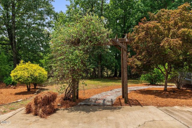 2901 Lauren Oaks Drive, Raleigh, NC 27616